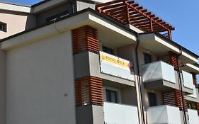 Royal Adela Luxury Apartment, Podhajska 992